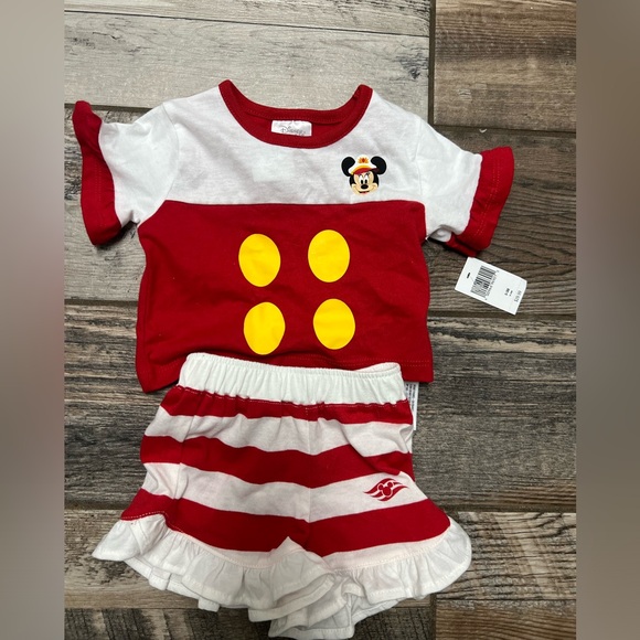 Disney Cruise Line 0-3M Outfit NWT - Picture 1 of 2
